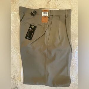 Haggar Mynx Gabardine Smart Fiber Khaki Dress Pant *New w/ Tags* Sz 34 x 32